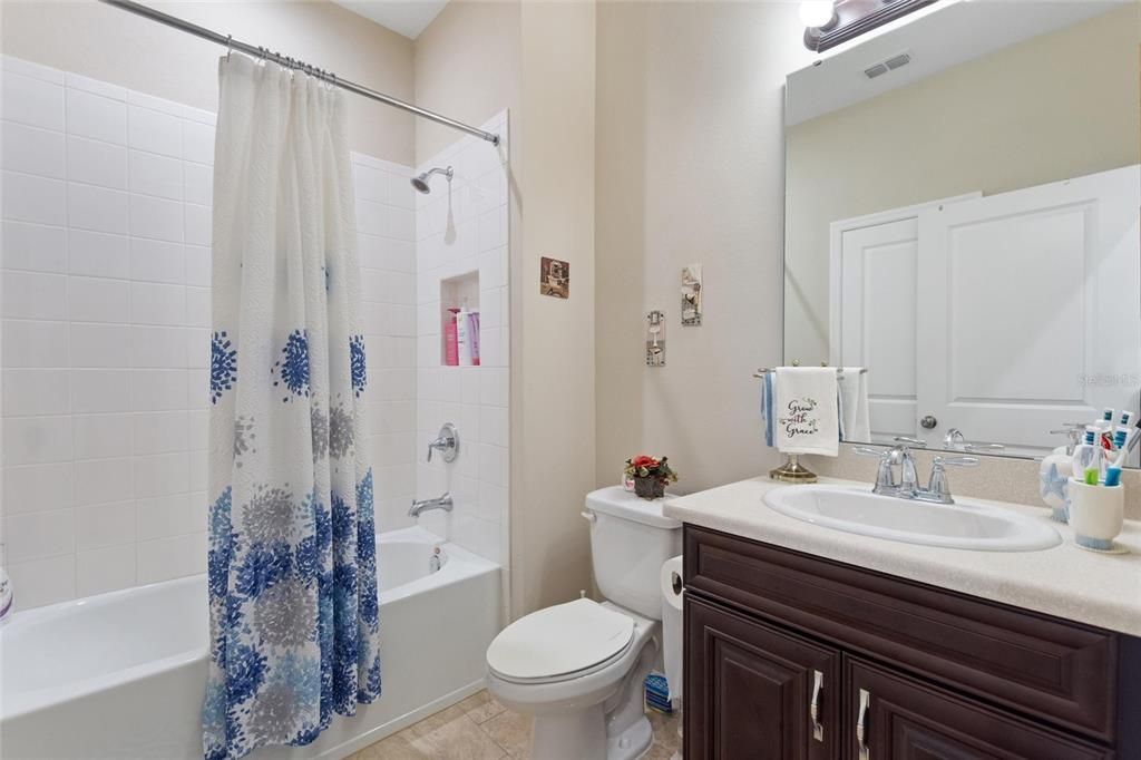 待售: $515,000 (4 贝兹, 3 浴室, 2420 平方英尺)