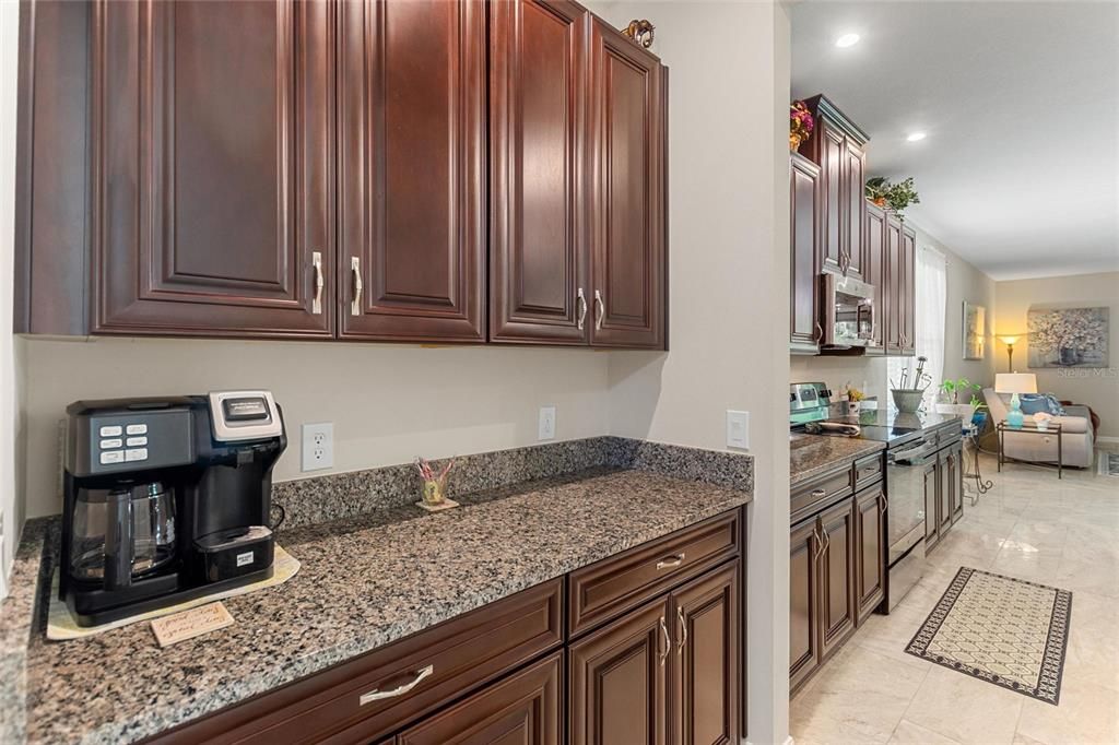 待售: $515,000 (4 贝兹, 3 浴室, 2420 平方英尺)