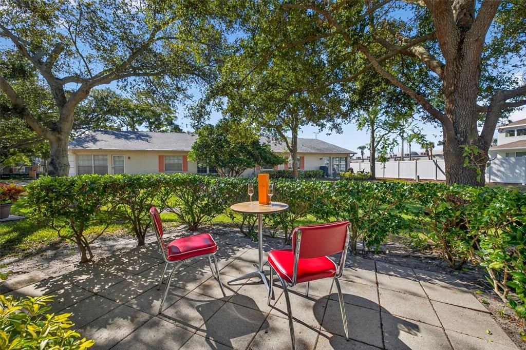 Под контрактом: $190,000 (2 спален, 2 ванн, 1044 Квадратных фут)