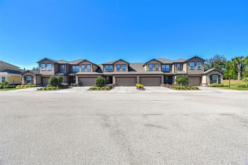 For Sale: $410,000 (3 beds, 2 baths, 1784 Square Feet)