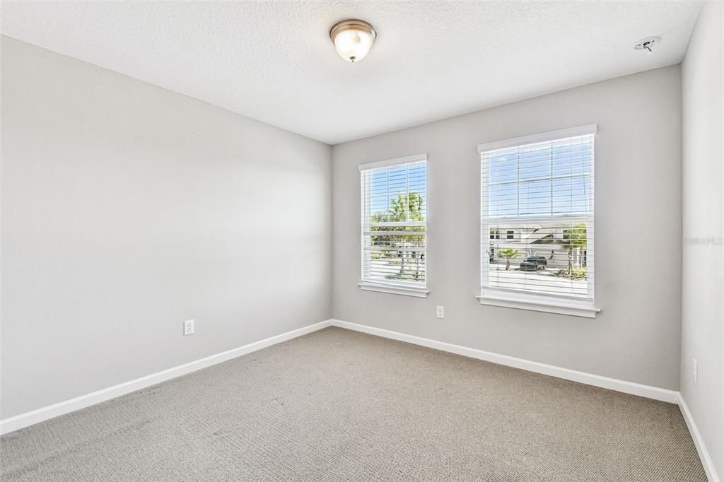 For Sale: $410,000 (3 beds, 2 baths, 1784 Square Feet)