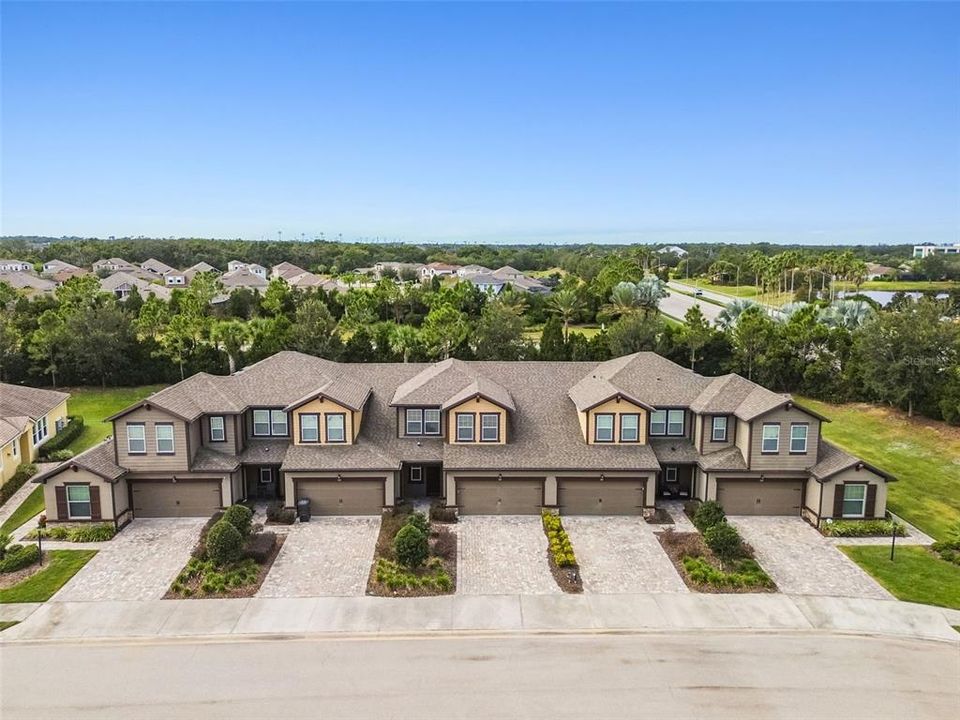 For Sale: $410,000 (3 beds, 2 baths, 1784 Square Feet)