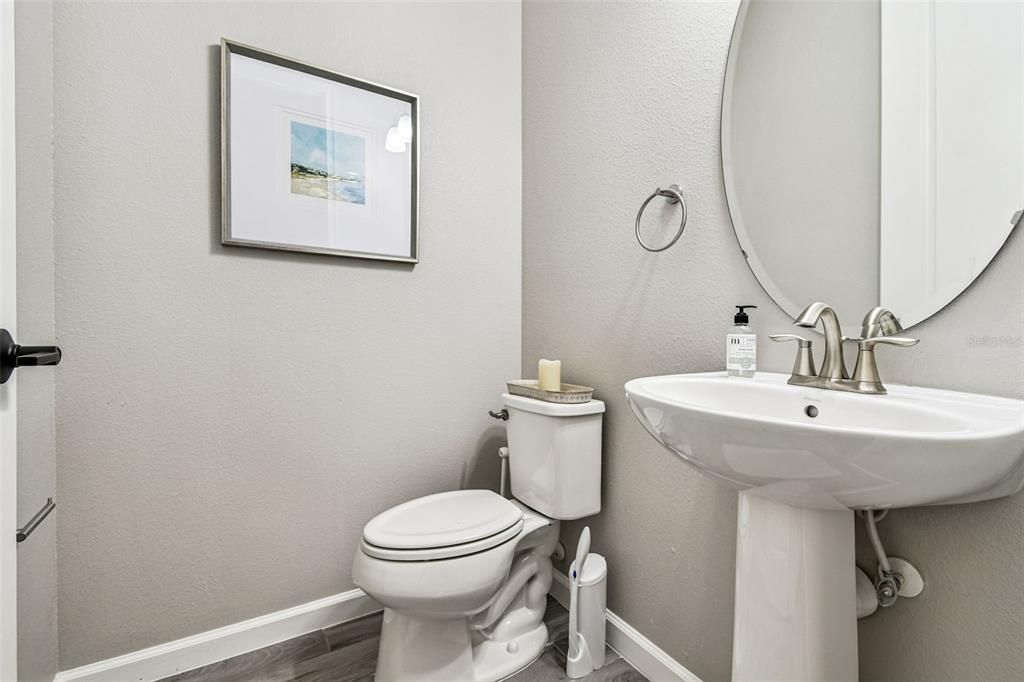 For Sale: $410,000 (3 beds, 2 baths, 1784 Square Feet)