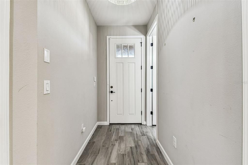 For Sale: $410,000 (3 beds, 2 baths, 1784 Square Feet)