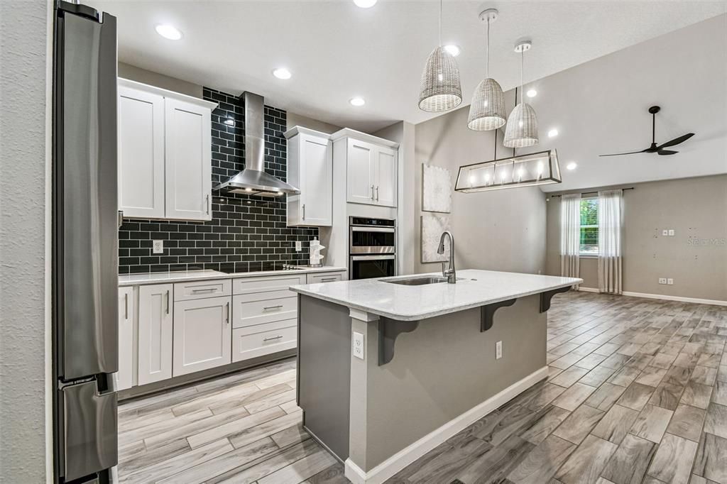 For Sale: $410,000 (3 beds, 2 baths, 1784 Square Feet)