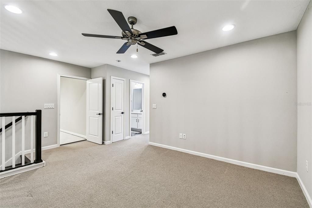 For Sale: $410,000 (3 beds, 2 baths, 1784 Square Feet)