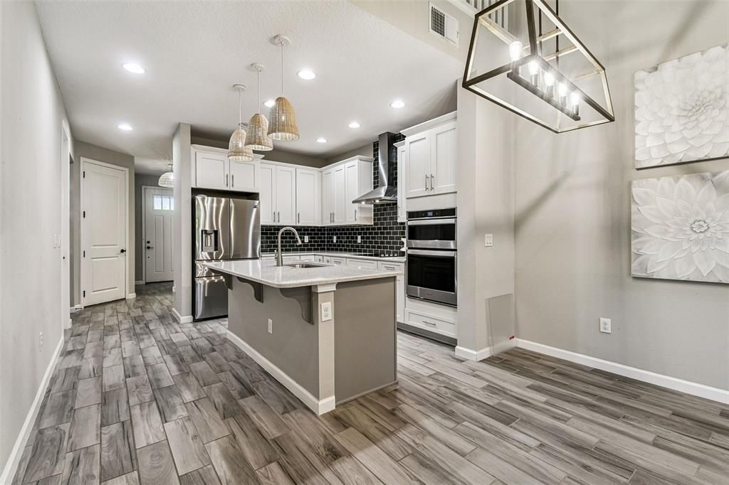 For Sale: $410,000 (3 beds, 2 baths, 1784 Square Feet)