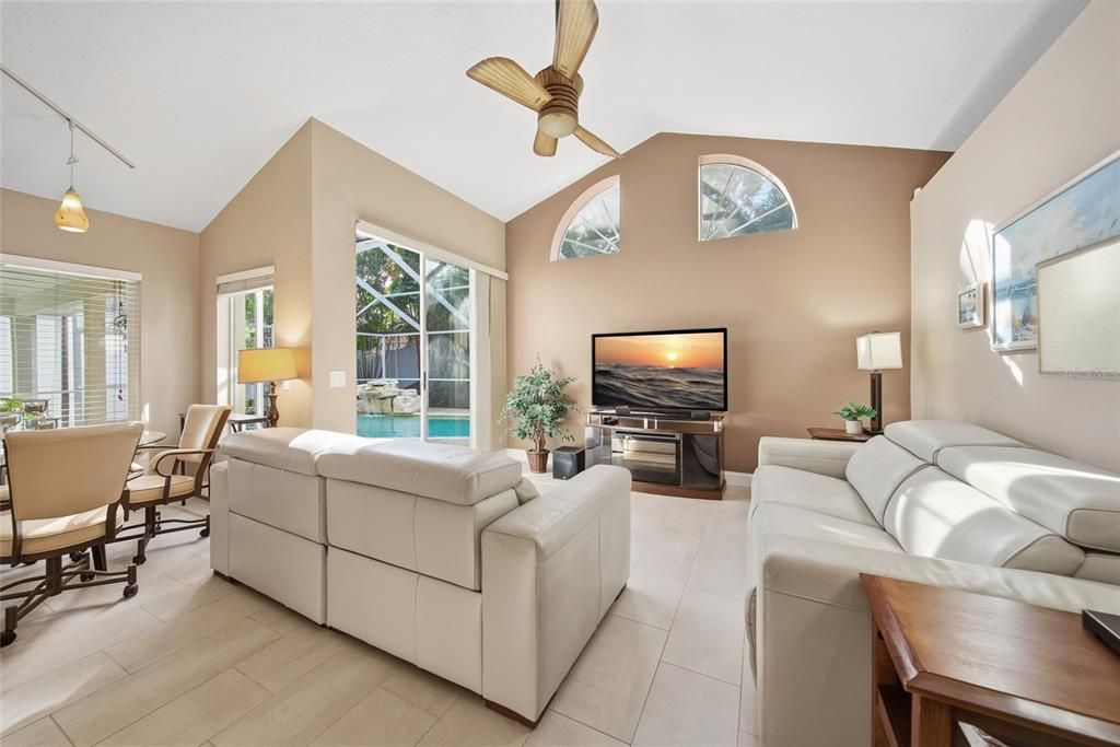 Active With Contract: $579,999 (4 beds, 2 baths, 1967 Square Feet)