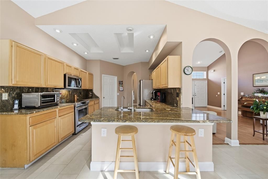 Active With Contract: $579,999 (4 beds, 2 baths, 1967 Square Feet)