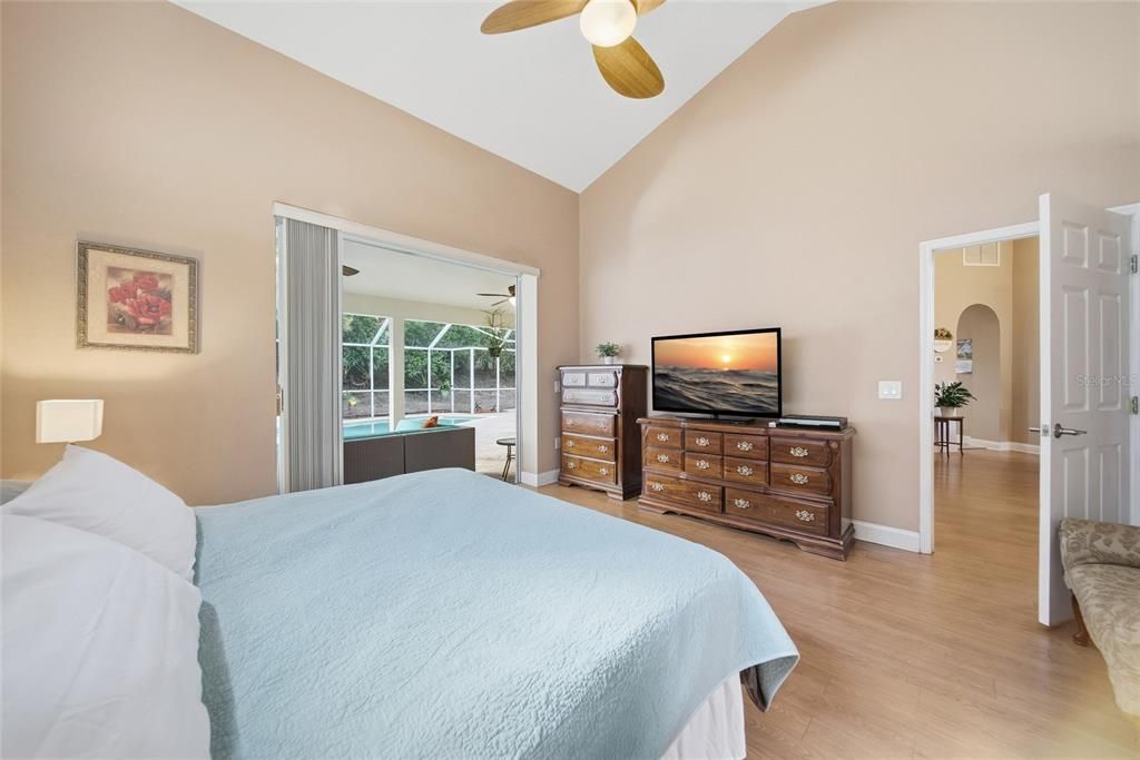 Active With Contract: $579,999 (4 beds, 2 baths, 1967 Square Feet)