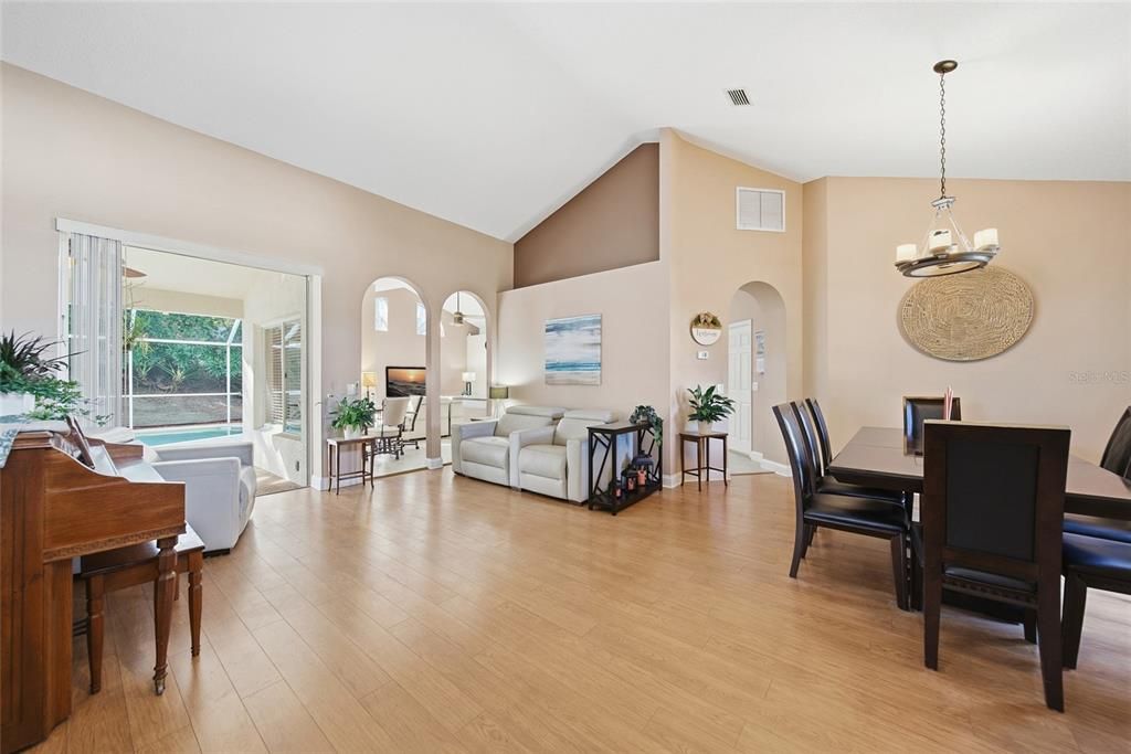 Active With Contract: $579,999 (4 beds, 2 baths, 1967 Square Feet)