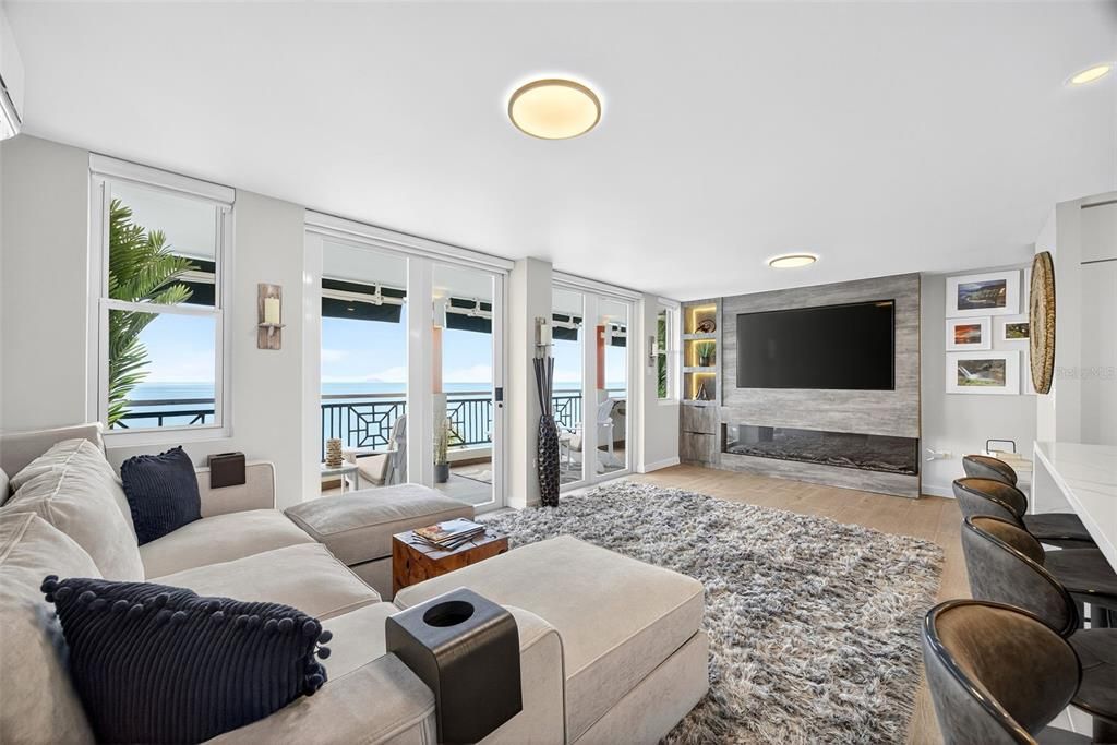 На продажу: $1,085,000 (2 спален, 2 ванн, 1325 Квадратных фут)