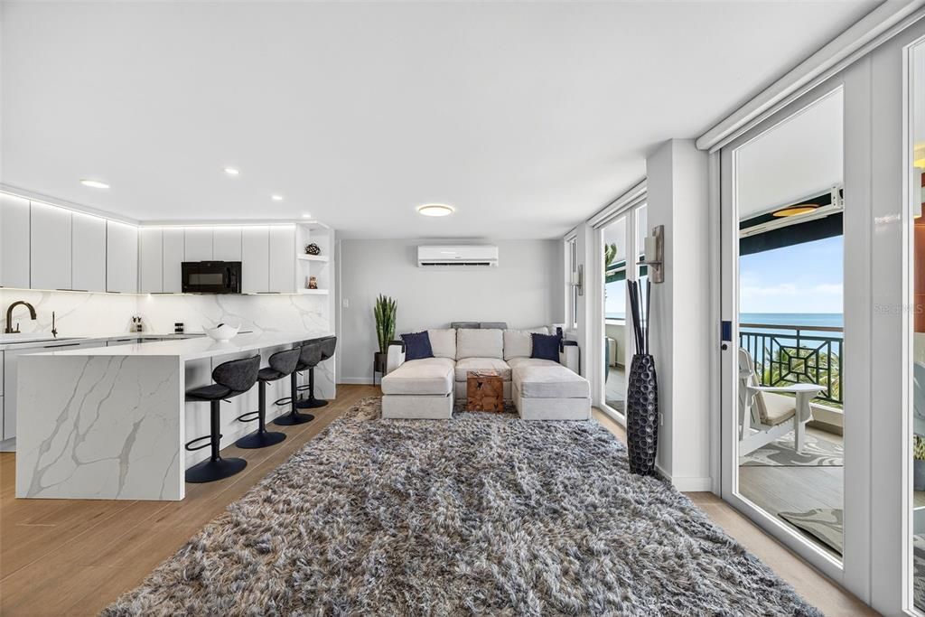 На продажу: $1,085,000 (2 спален, 2 ванн, 1325 Квадратных фут)