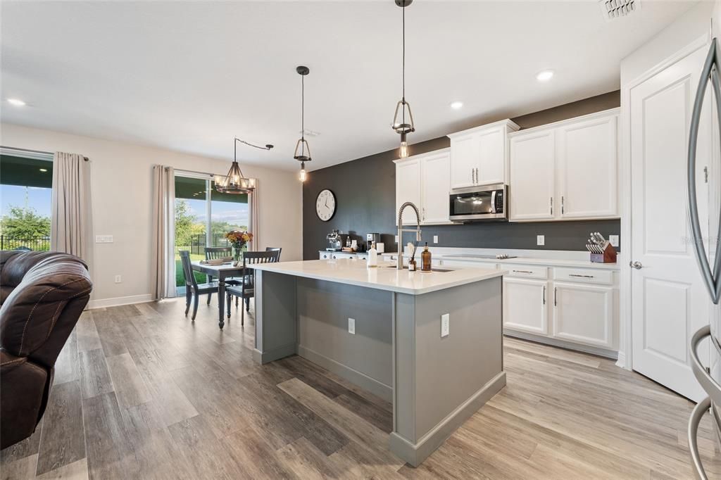 待售: $714,500 (5 贝兹, 4 浴室, 3163 平方英尺)