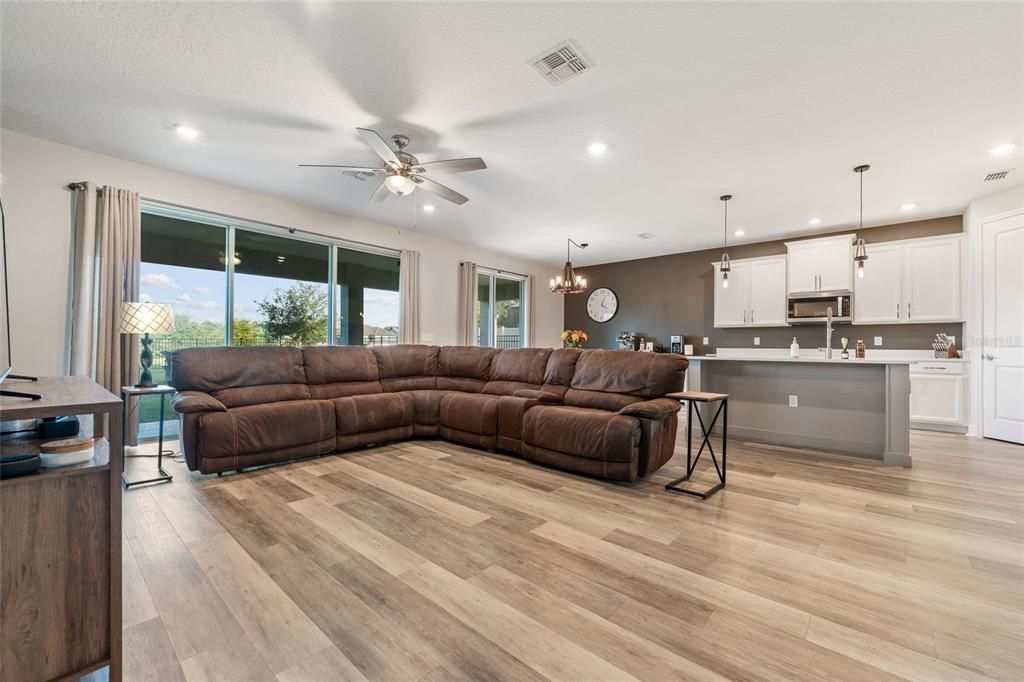 待售: $714,500 (5 贝兹, 4 浴室, 3163 平方英尺)