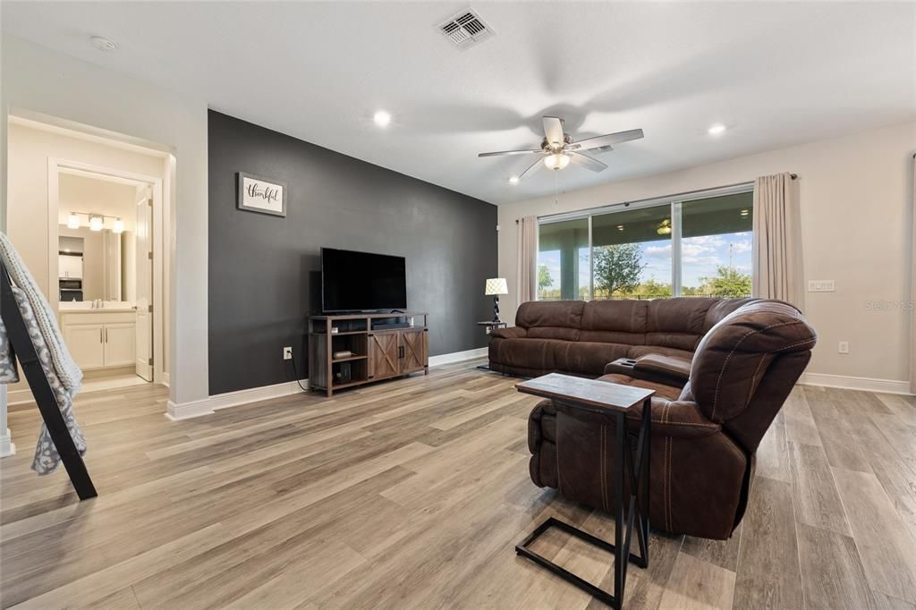 待售: $714,500 (5 贝兹, 4 浴室, 3163 平方英尺)