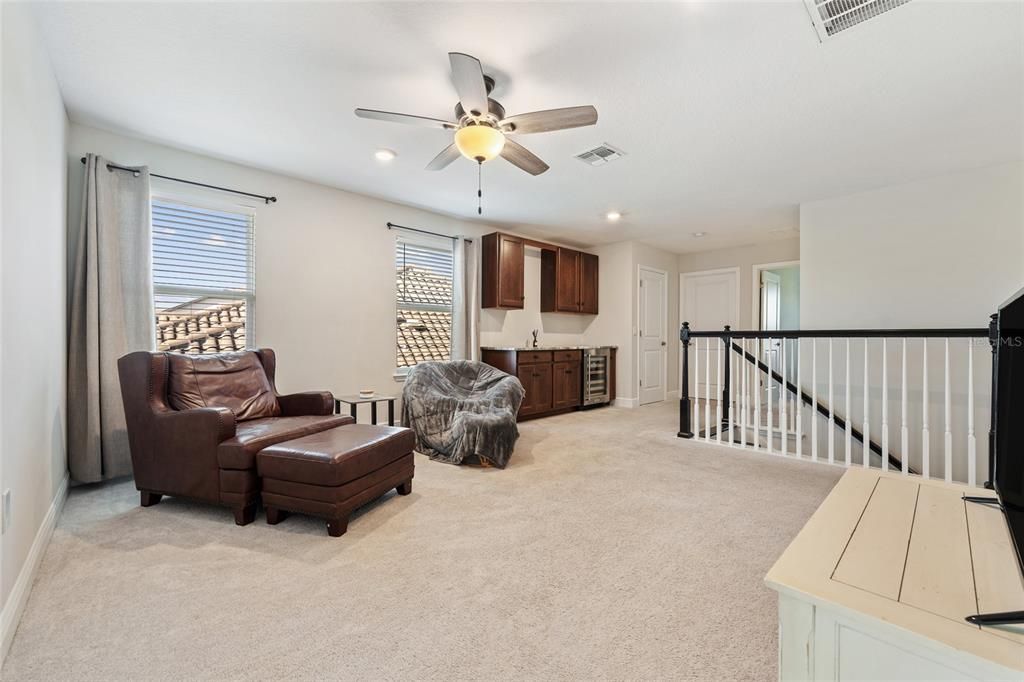 待售: $714,500 (5 贝兹, 4 浴室, 3163 平方英尺)