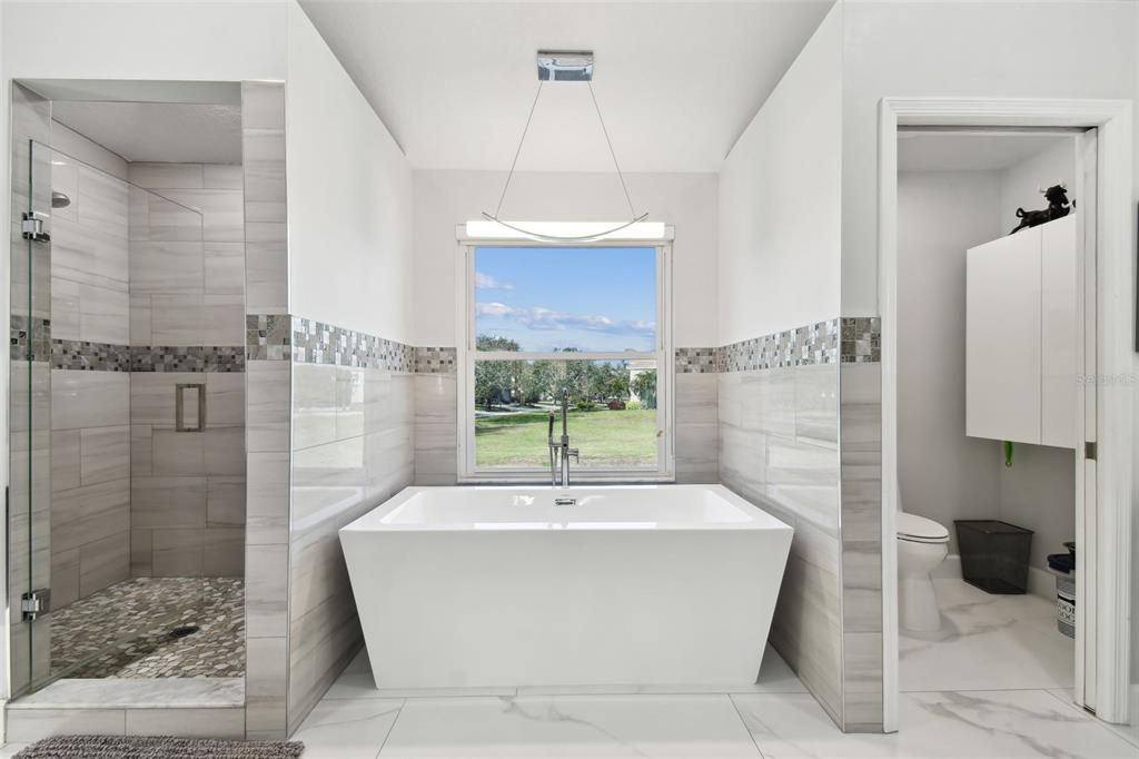 En Venta: $1,395,000 (3 camas, 2 baños, 2000 Pies cuadrados)