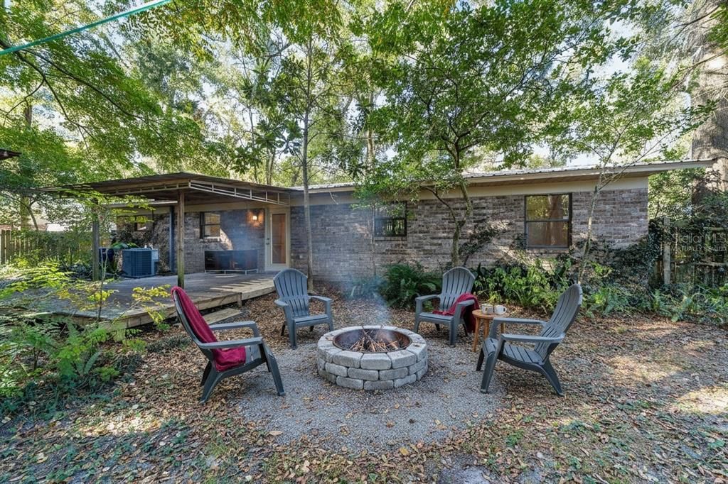 待售: $260,000 (3 贝兹, 2 浴室, 1056 平方英尺)