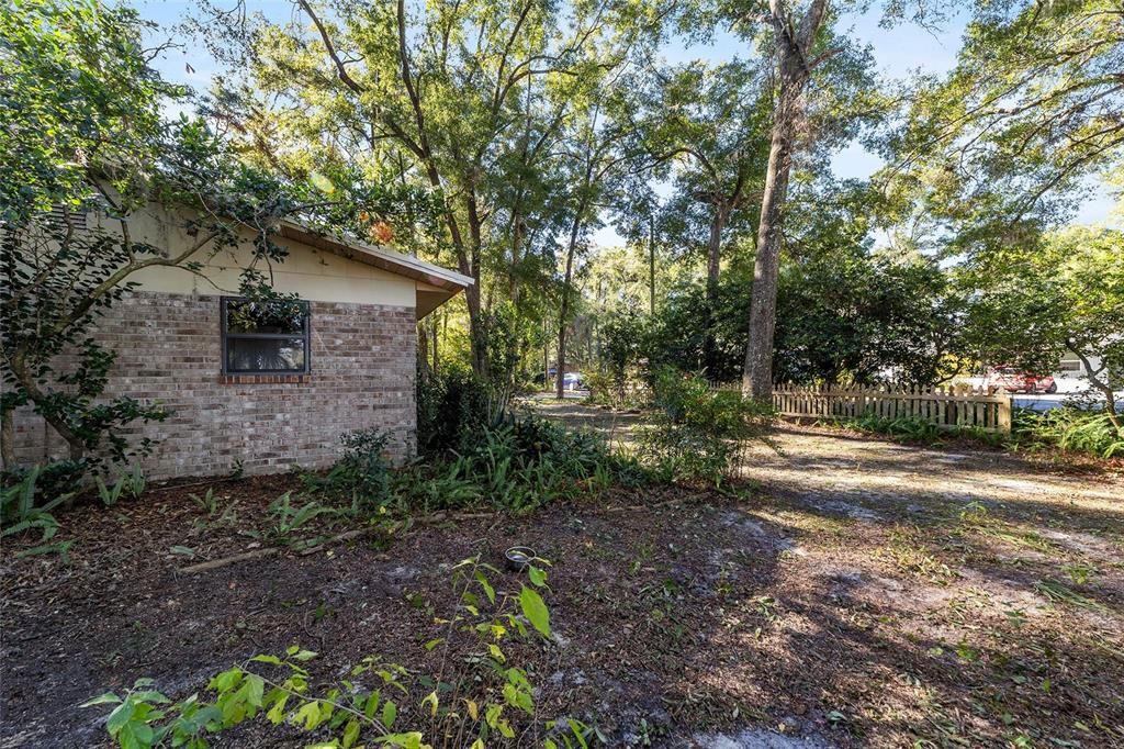 待售: $260,000 (3 贝兹, 2 浴室, 1056 平方英尺)