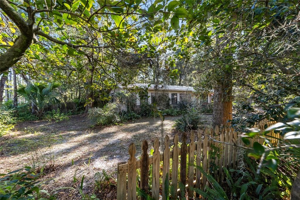 待售: $260,000 (3 贝兹, 2 浴室, 1056 平方英尺)