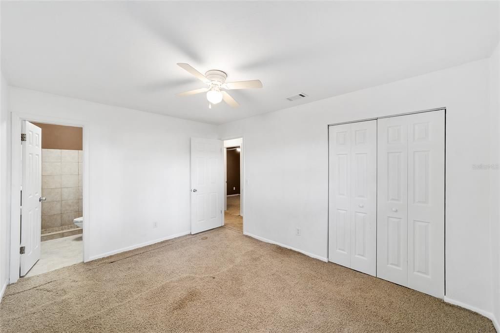 待售: $260,000 (3 贝兹, 2 浴室, 1056 平方英尺)