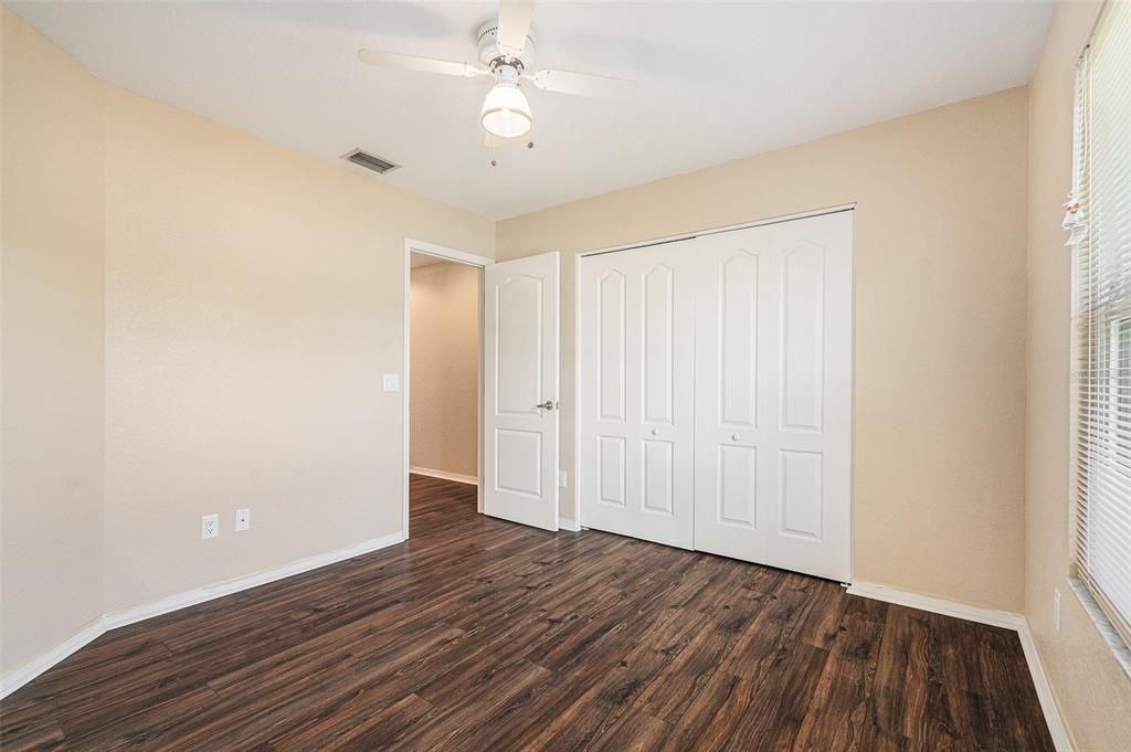 待售: $350,000 (3 贝兹, 2 浴室, 1573 平方英尺)