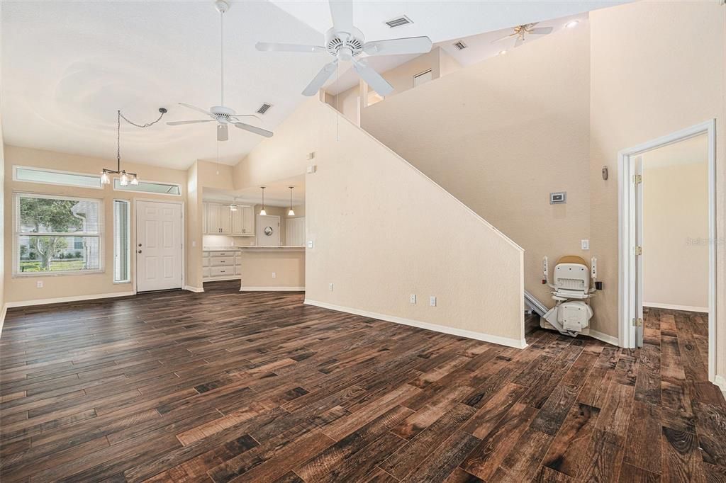 待售: $350,000 (3 贝兹, 2 浴室, 1573 平方英尺)