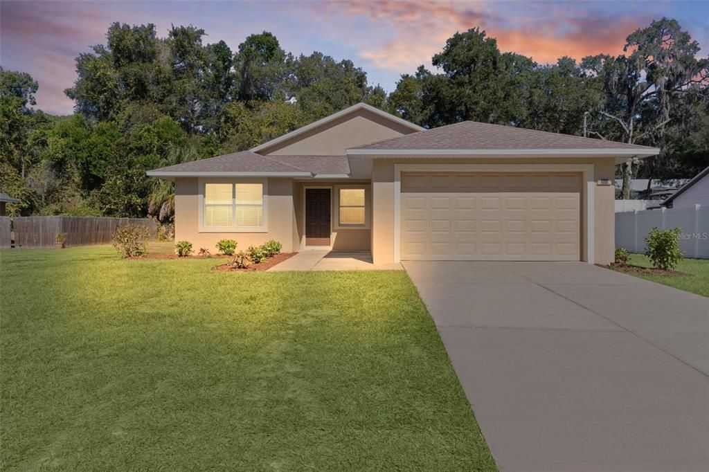 For Sale: $299,500 (3 beds, 2 baths, 1222 Square Feet)