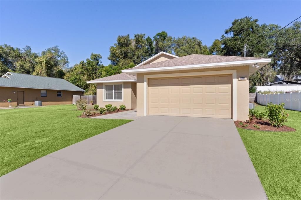 For Sale: $299,500 (3 beds, 2 baths, 1222 Square Feet)