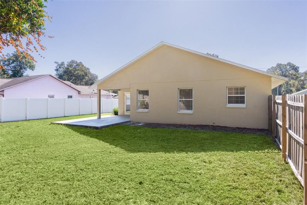 For Sale: $299,500 (3 beds, 2 baths, 1222 Square Feet)