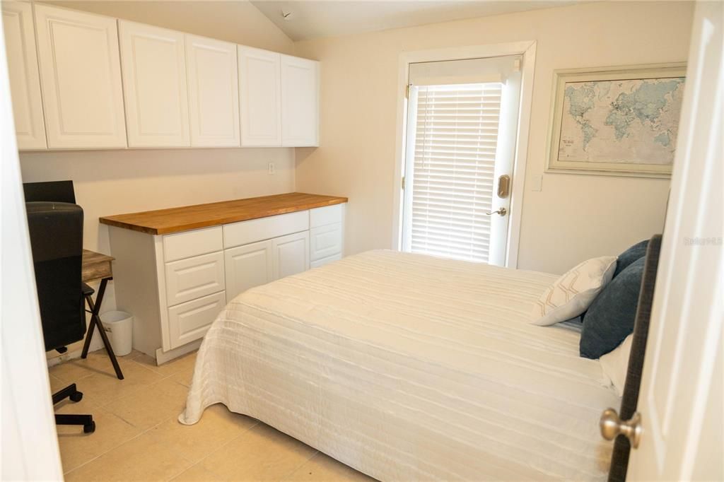 For Sale: $372,500 (2 beds, 2 baths, 1495 Square Feet)