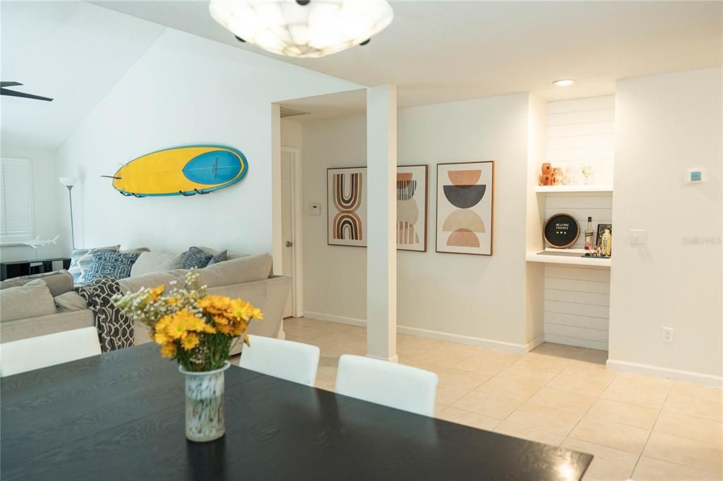 For Sale: $372,500 (2 beds, 2 baths, 1495 Square Feet)