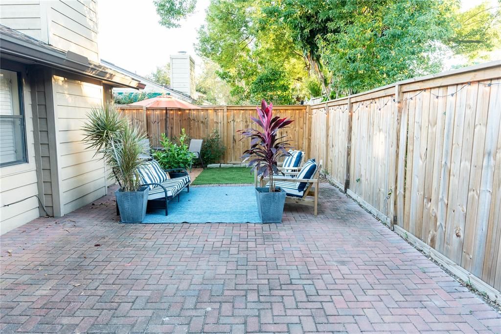 For Sale: $372,500 (2 beds, 2 baths, 1495 Square Feet)