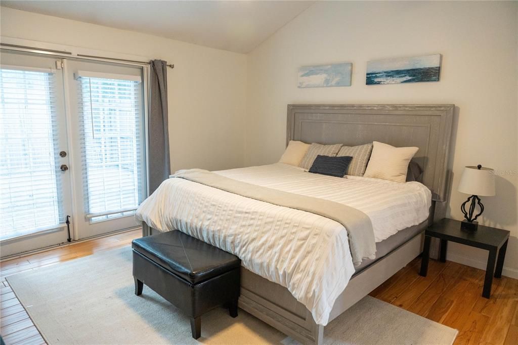 For Sale: $372,500 (2 beds, 2 baths, 1495 Square Feet)