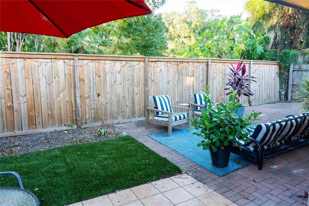 For Sale: $372,500 (2 beds, 2 baths, 1495 Square Feet)