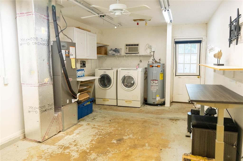 For Sale: $372,500 (2 beds, 2 baths, 1495 Square Feet)