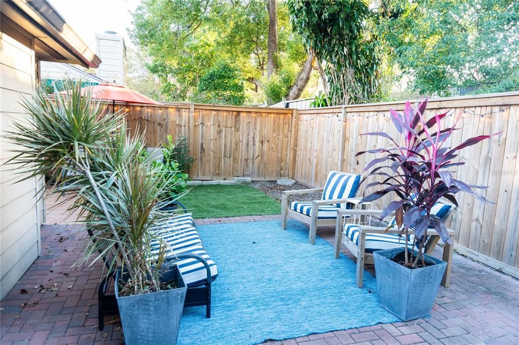 For Sale: $372,500 (2 beds, 2 baths, 1495 Square Feet)