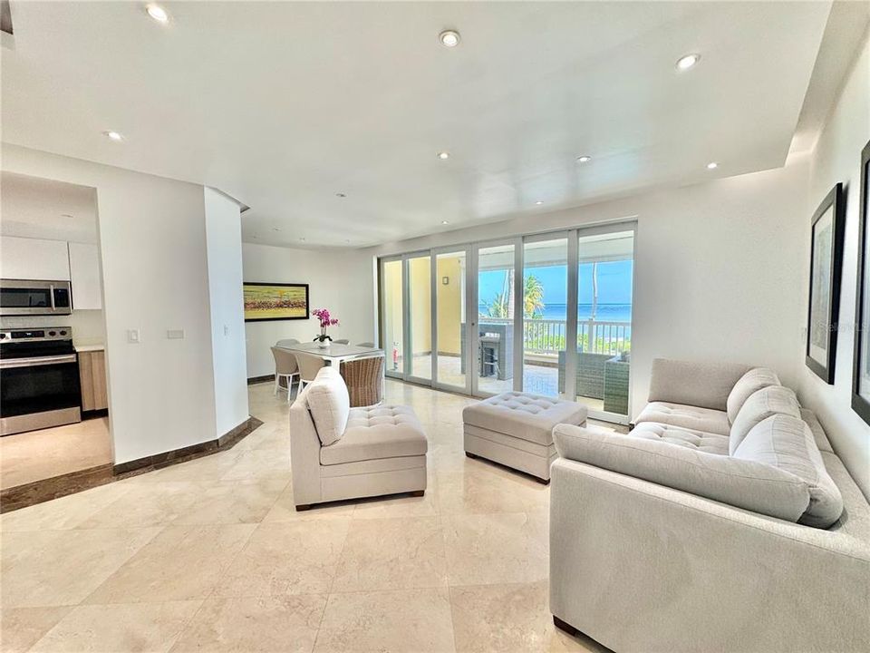 For Sale: $850,000 (2 beds, 2 baths, 1700 Square Feet)