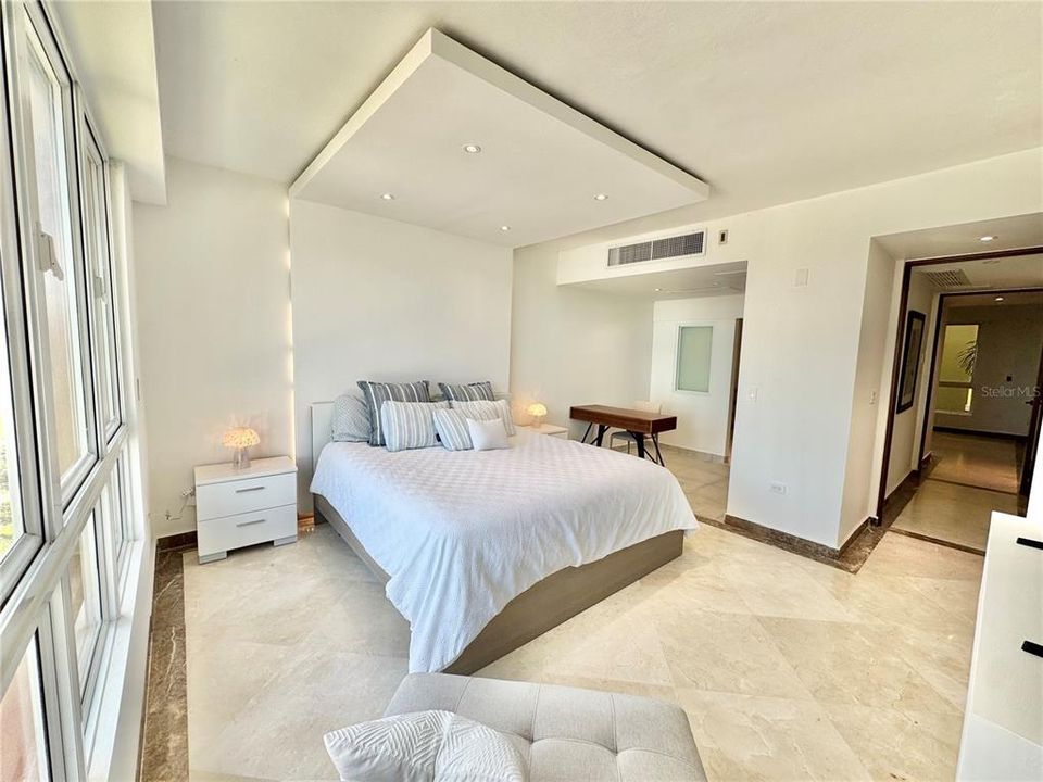 For Sale: $850,000 (2 beds, 2 baths, 1700 Square Feet)