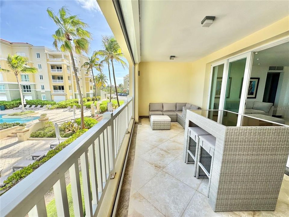 For Sale: $850,000 (2 beds, 2 baths, 1700 Square Feet)