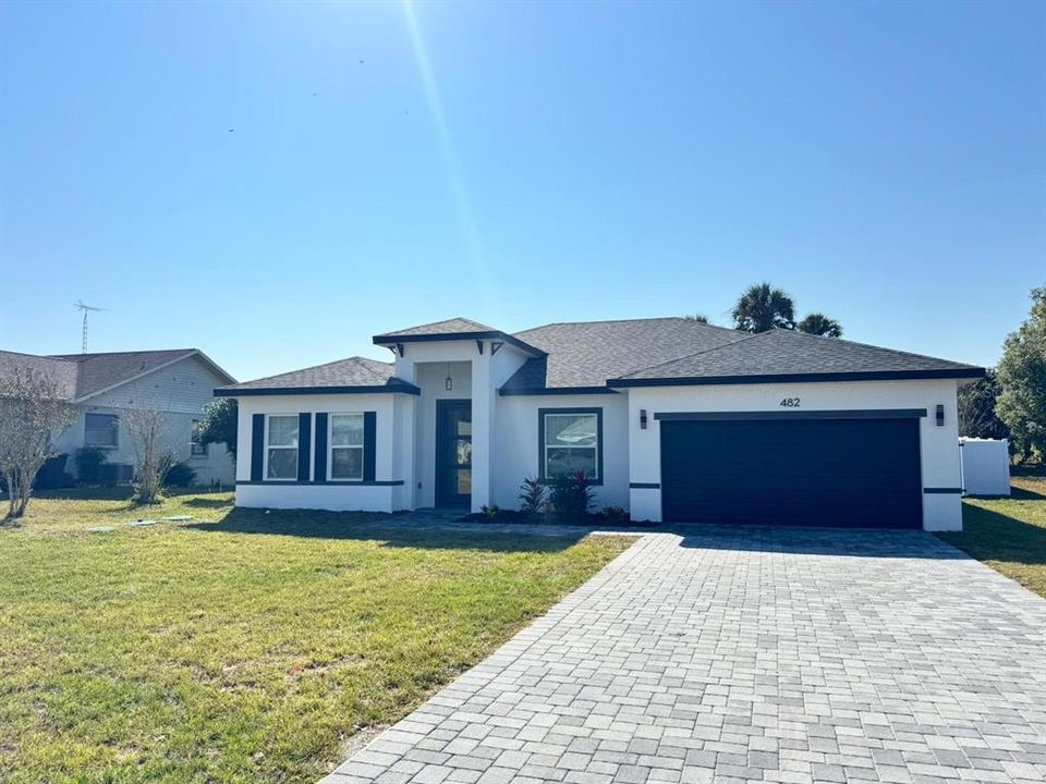 В аренду: $1,950 (4 спален, 2 ванн, 1792 Квадратных фут)