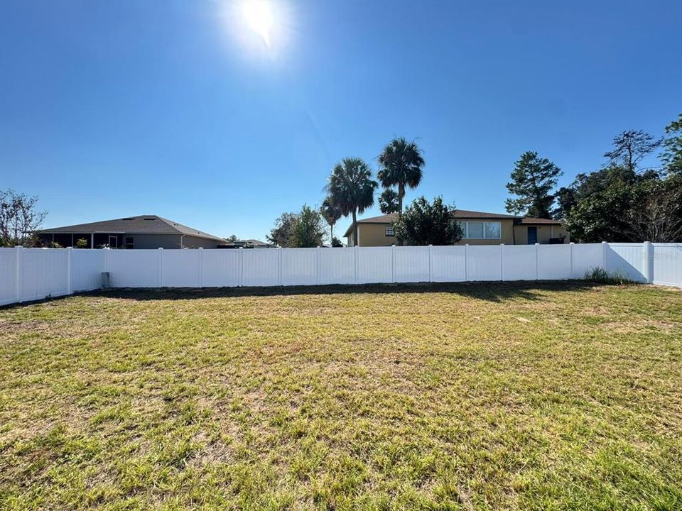 В аренду: $1,950 (4 спален, 2 ванн, 1792 Квадратных фут)