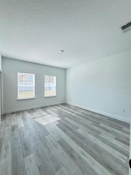 В аренду: $1,950 (4 спален, 2 ванн, 1792 Квадратных фут)