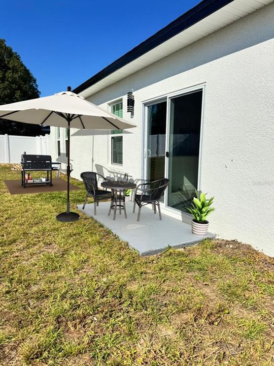 В аренду: $1,950 (4 спален, 2 ванн, 1792 Квадратных фут)