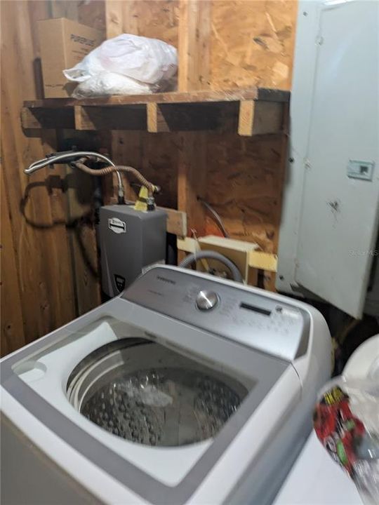 На продажу: $164,995 (2 спален, 1 ванн, 1200 Квадратных фут)