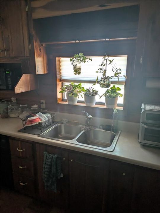 На продажу: $164,995 (2 спален, 1 ванн, 1200 Квадратных фут)