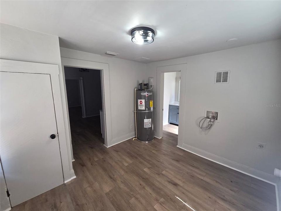 Active With Contract: $2,500 (4 beds, 3 baths, 1611 Square Feet)