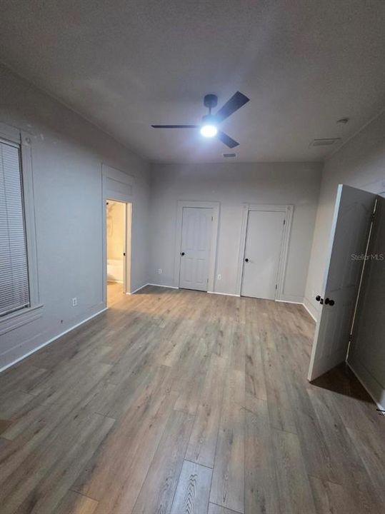 Active With Contract: $2,500 (4 beds, 3 baths, 1611 Square Feet)