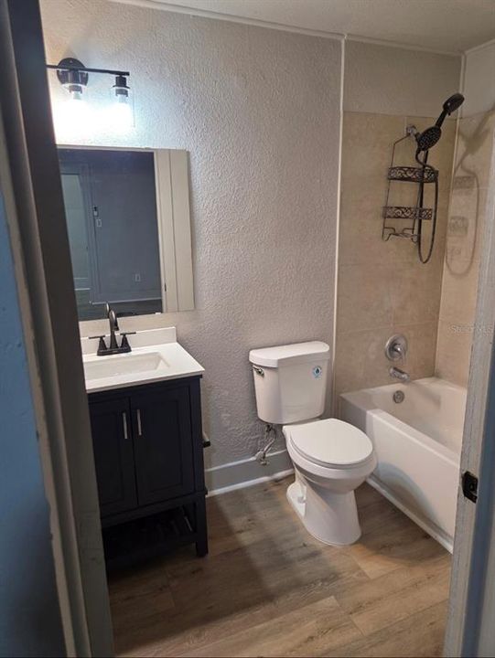 Active With Contract: $2,500 (4 beds, 3 baths, 1611 Square Feet)